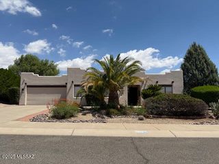 788 W Fountain Creek Drive, Green Valley, AZ 85614