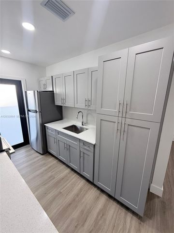 2080 NE 172nd Street A, North Miami Beach, FL 33162