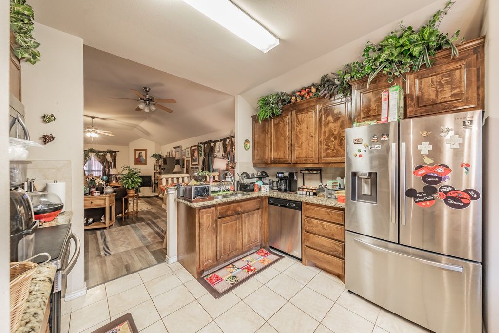 2937 Mayfair Lane, Lancaster, TX 75134