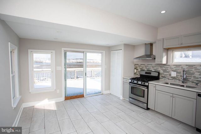 123 EDGEWATER AVE, Westville, NJ 08093