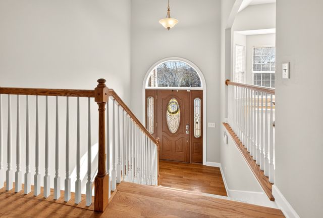 6752 Sunnywood Dr, Nashville, TN 37211