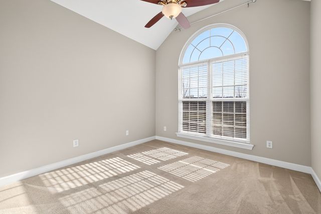 6752 Sunnywood Dr, Nashville, TN 37211