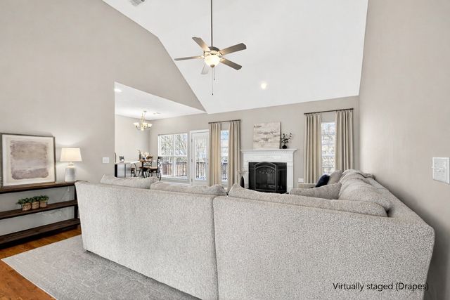 6752 Sunnywood Dr, Nashville, TN 37211