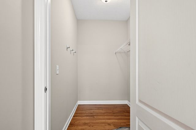 6752 Sunnywood Dr, Nashville, TN 37211