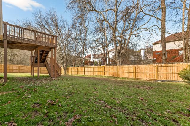 6752 Sunnywood Dr, Nashville, TN 37211