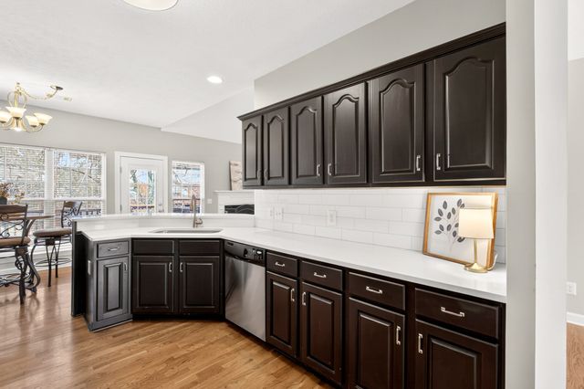 6752 Sunnywood Dr, Nashville, TN 37211