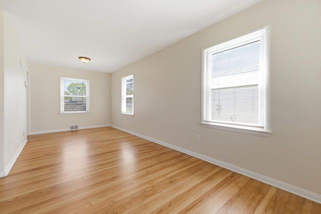 5062 N 20th STREET, Milwaukee, WI 53209