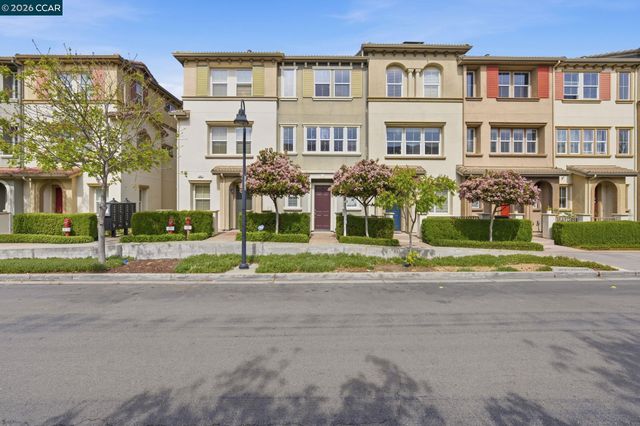 252 Sullivan Way, Hayward, CA 94541