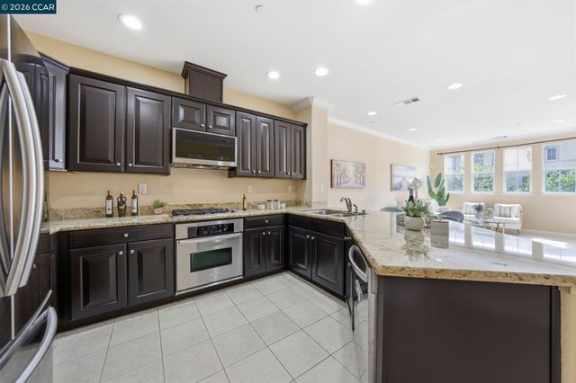 252 Sullivan Way, Hayward, CA 94541