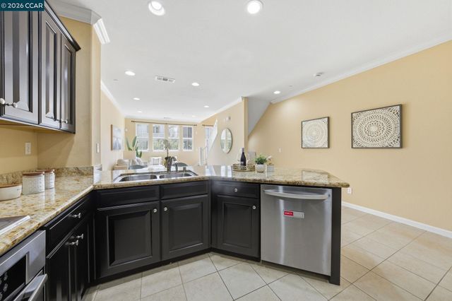 252 Sullivan Way, Hayward, CA 94541