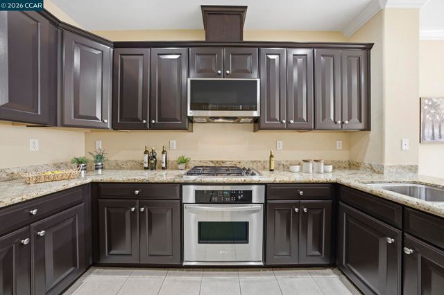 252 Sullivan Way, Hayward, CA 94541