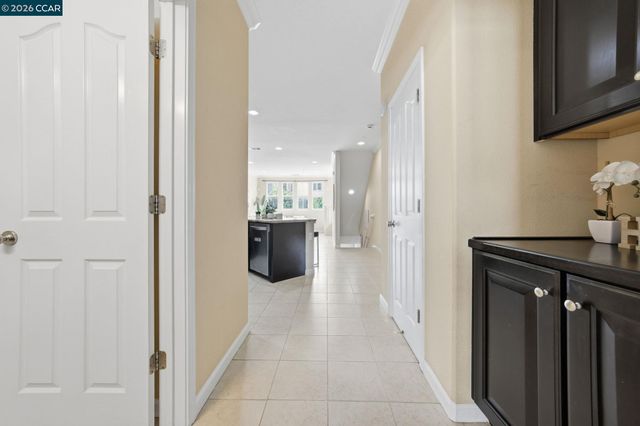 252 Sullivan Way, Hayward, CA 94541