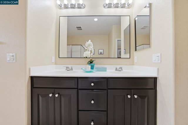 252 Sullivan Way, Hayward, CA 94541