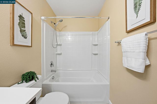 252 Sullivan Way, Hayward, CA 94541