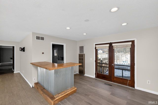 10450 Appletree Lane, Osceola, IN 46561