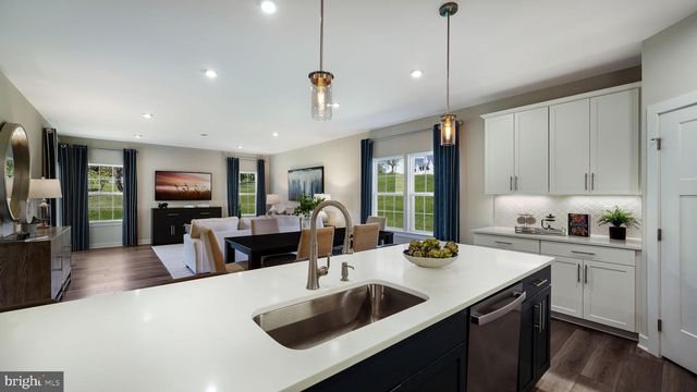 1000 GILRAY DR, Downingtown, PA 19335
