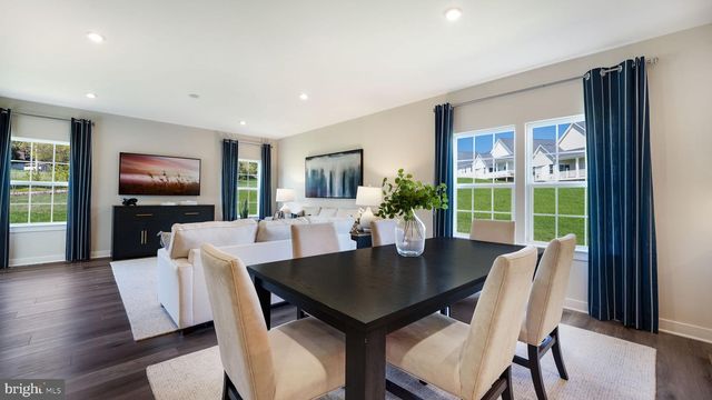 1000 GILRAY DR, Downingtown, PA 19335