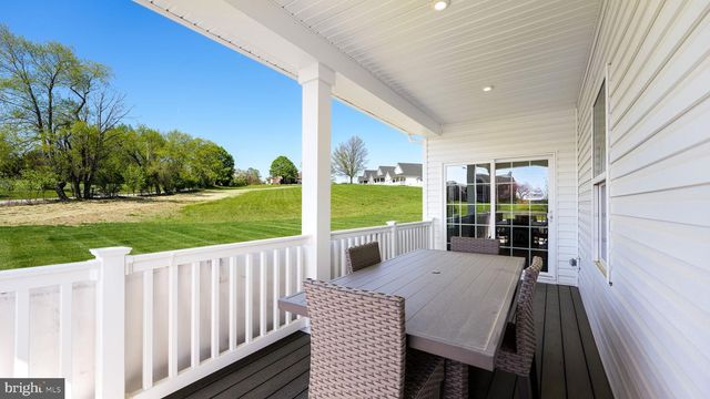 1000 GILRAY DR, Downingtown, PA 19335
