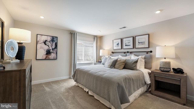 1000 GILRAY DR, Downingtown, PA 19335