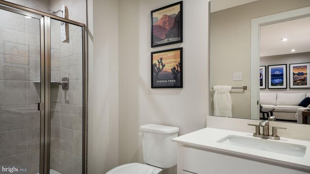 1000 GILRAY DR, Downingtown, PA 19335