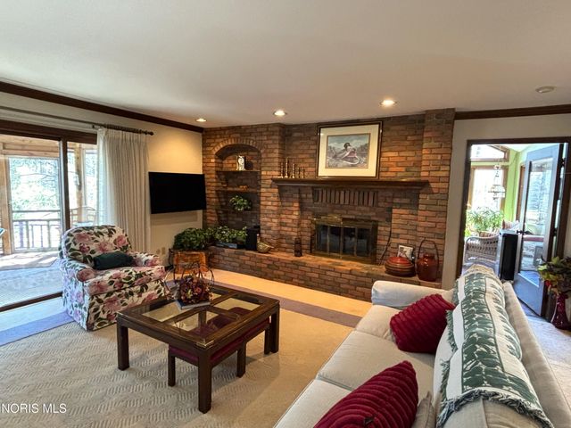 1440 S Stadium Road, Oregon, OH 43616