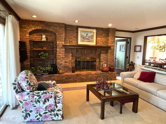 1440 S Stadium Road, Oregon, OH 43616