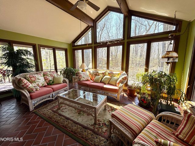 1440 S Stadium Road, Oregon, OH 43616