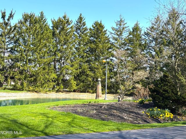 1440 S Stadium Road, Oregon, OH 43616