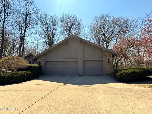 1440 S Stadium Road, Oregon, OH 43616