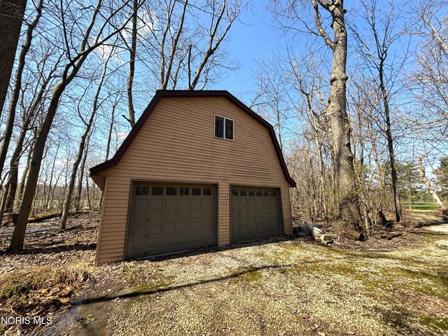 1440 S Stadium Road, Oregon, OH 43616