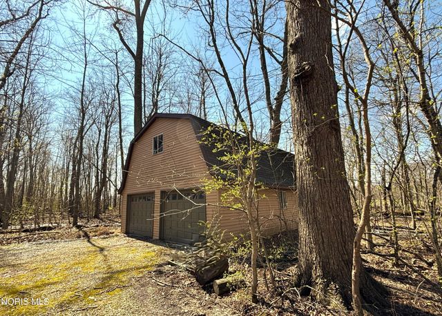 1440 S Stadium Road, Oregon, OH 43616