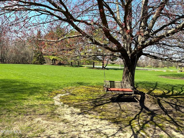 1440 S Stadium Road, Oregon, OH 43616