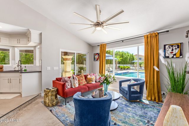 4655 E MONTE Way, Phoenix, AZ 85044