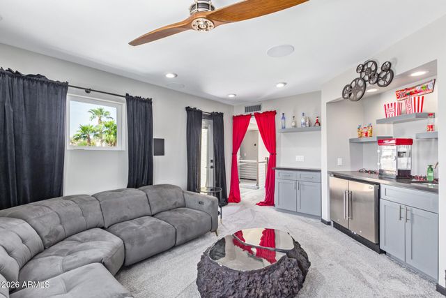 4655 E MONTE Way, Phoenix, AZ 85044