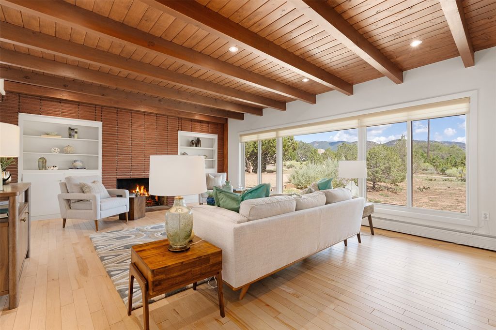 1566 Camino Amado, Santa Fe, NM 87505