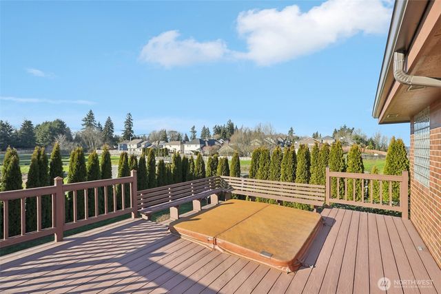 2910 13th Street SW, Puyallup, WA 98373