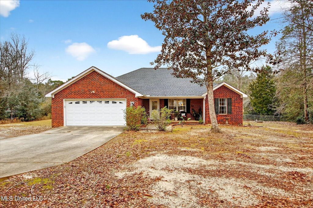2513 Krystal Lane, Vancleave, MS 39565