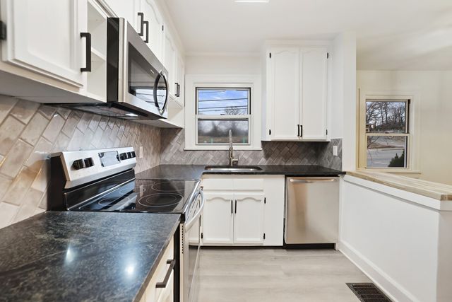 522 E Trinity Ln, E, Nashville, TN 37207