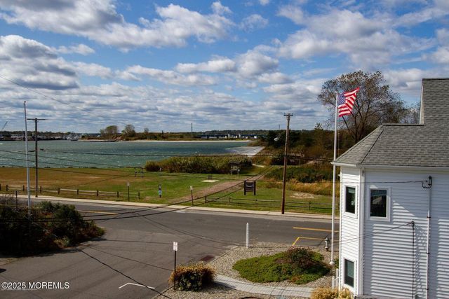 556 Pike Avenue, Manasquan, NJ 08736