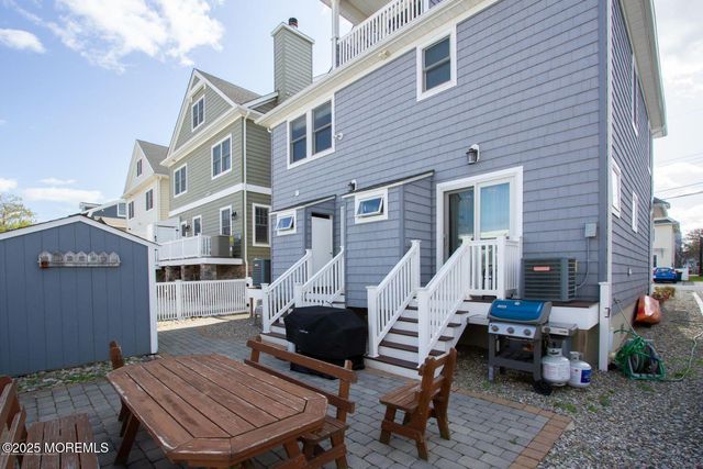 556 Pike Avenue, Manasquan, NJ 08736