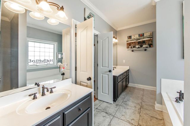 256 Tulip Dr, Houma, LA 70360