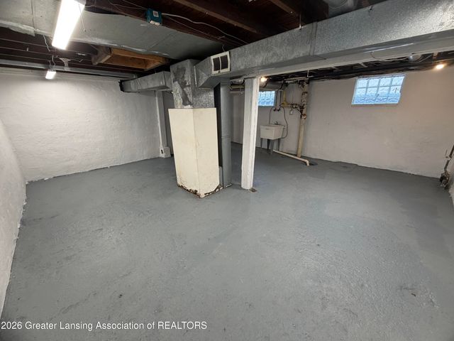 715 Randall Street, Lansing, MI 48906
