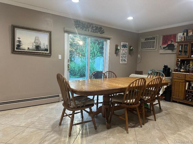 26 Fallen Leaf Road, Holbrook, NY 11741