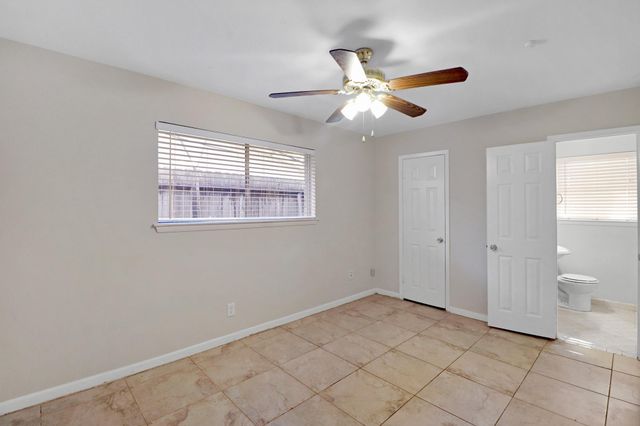5554 Beechnut Street, Houston, TX 77096