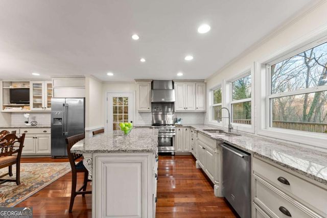 825 Beverly Drive, Gainesville, GA 30501