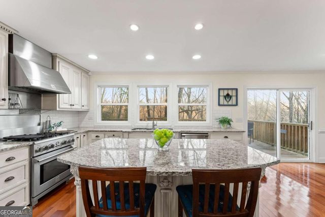 825 Beverly Drive, Gainesville, GA 30501