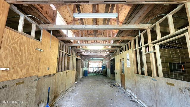 4539 Houge Way, Cosby, TN 37722