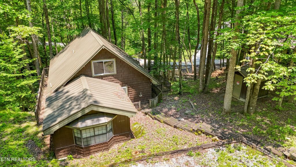 4539 Houge Way, Cosby, TN 37722