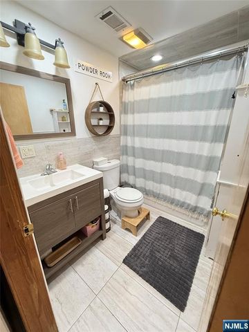 35 Ralph Street, Belleville, NJ 07109