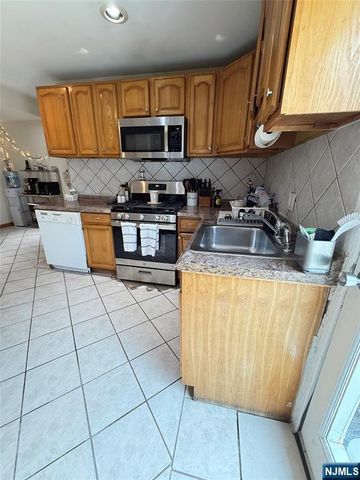 35 Ralph Street, Belleville, NJ 07109